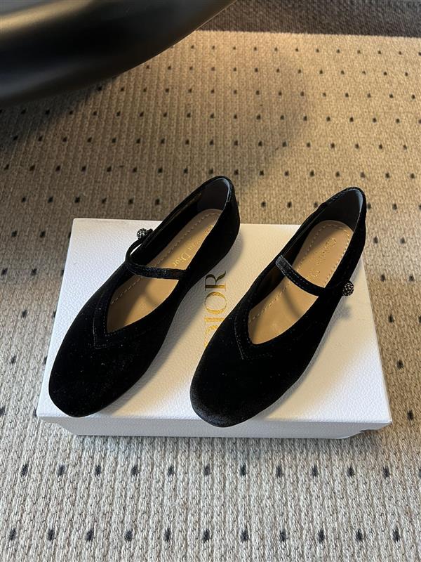 20251127171616810 320